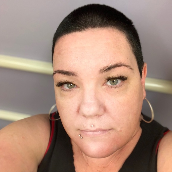 Meet your Posher, Mandee - Picture 1 of 1